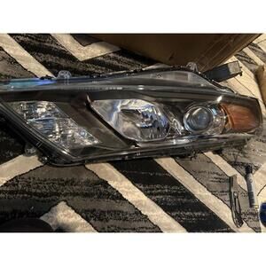 Right Passenger Side Front Headlight for 2010-2012 Honda Accord Crosstour EX EXL